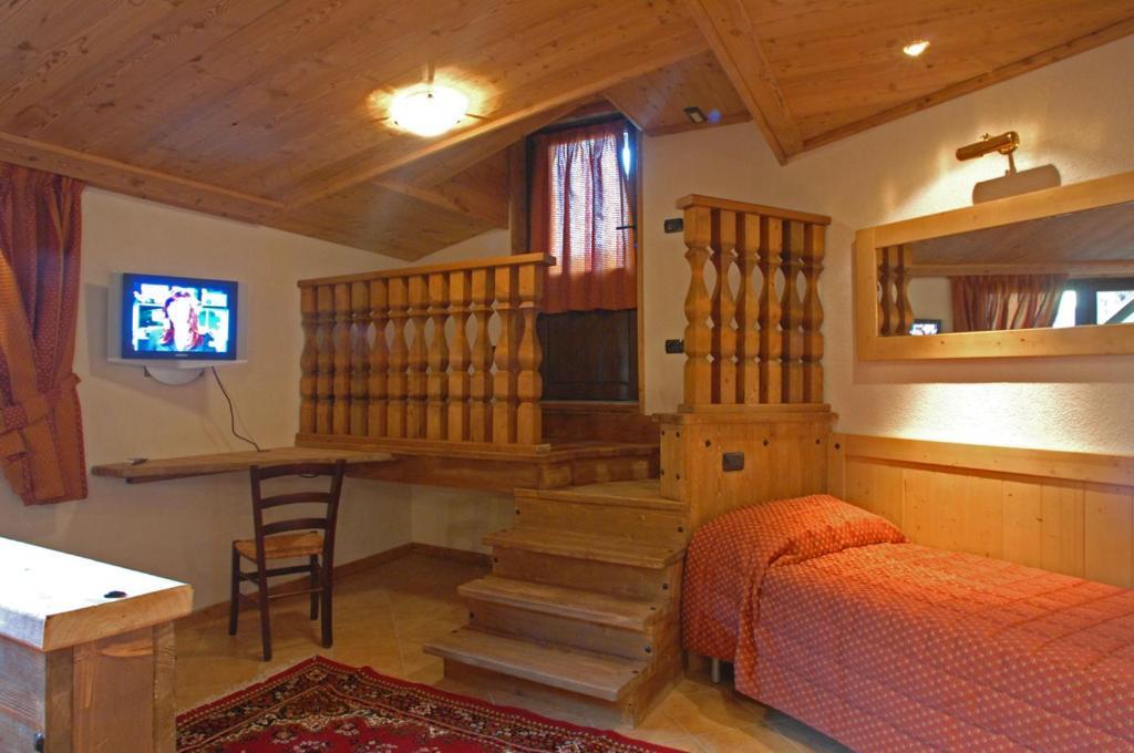 Chalet Garden Livigno Kamer foto